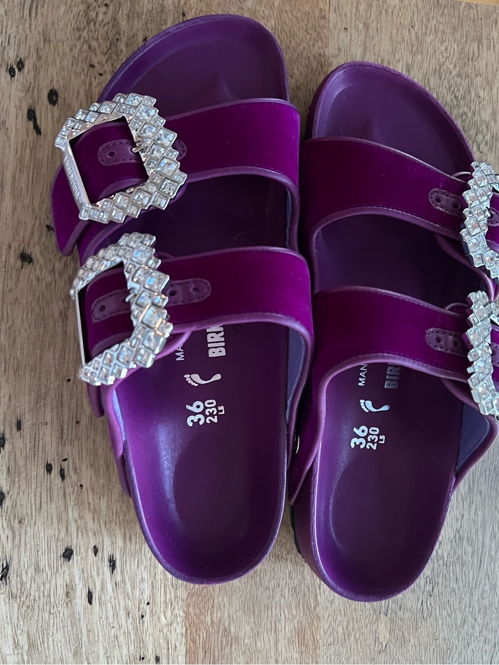 Birkenstock Manolo Blahnik Arizona Crystal Buckle Velvet 36